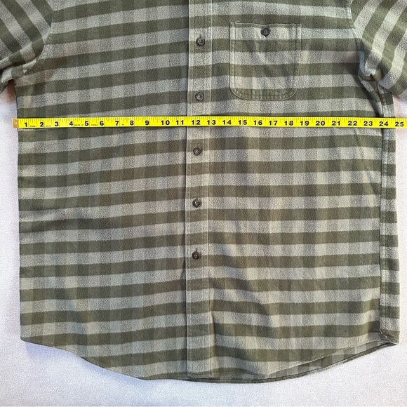 L.L. Bean Y2K Cotton Plaid Flannel Button Down Shirt. Large. Green plaid. - Picture 3 of 5